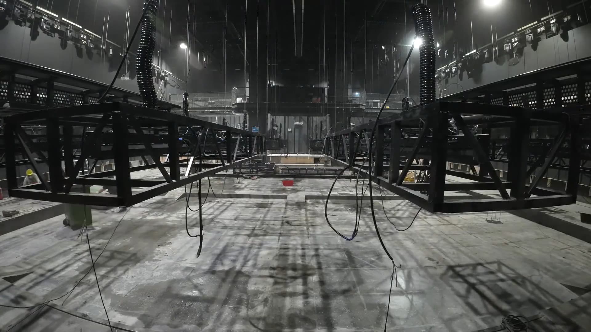 Atlantis Club rigging detail with truss machinery and cable management
