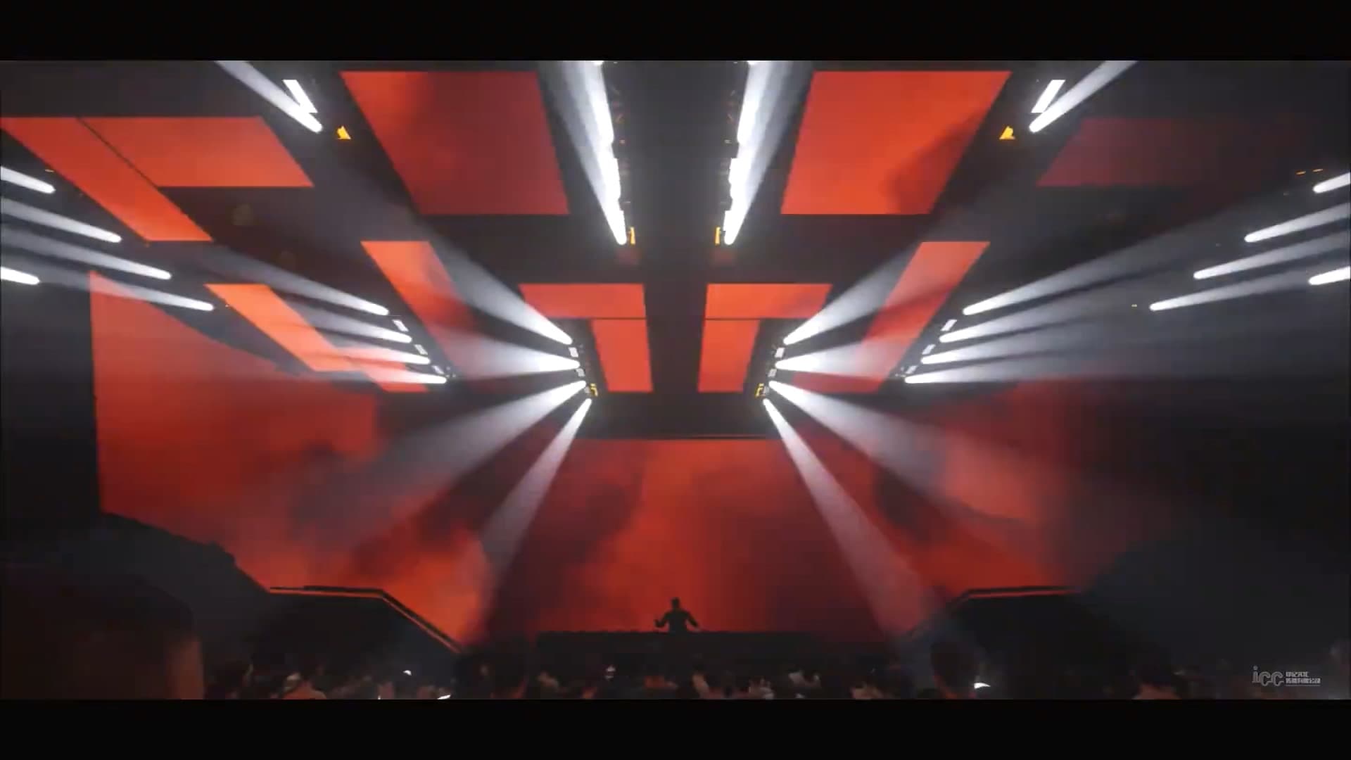 Atlantis Club red and white ceiling geometry with intense beam lighting