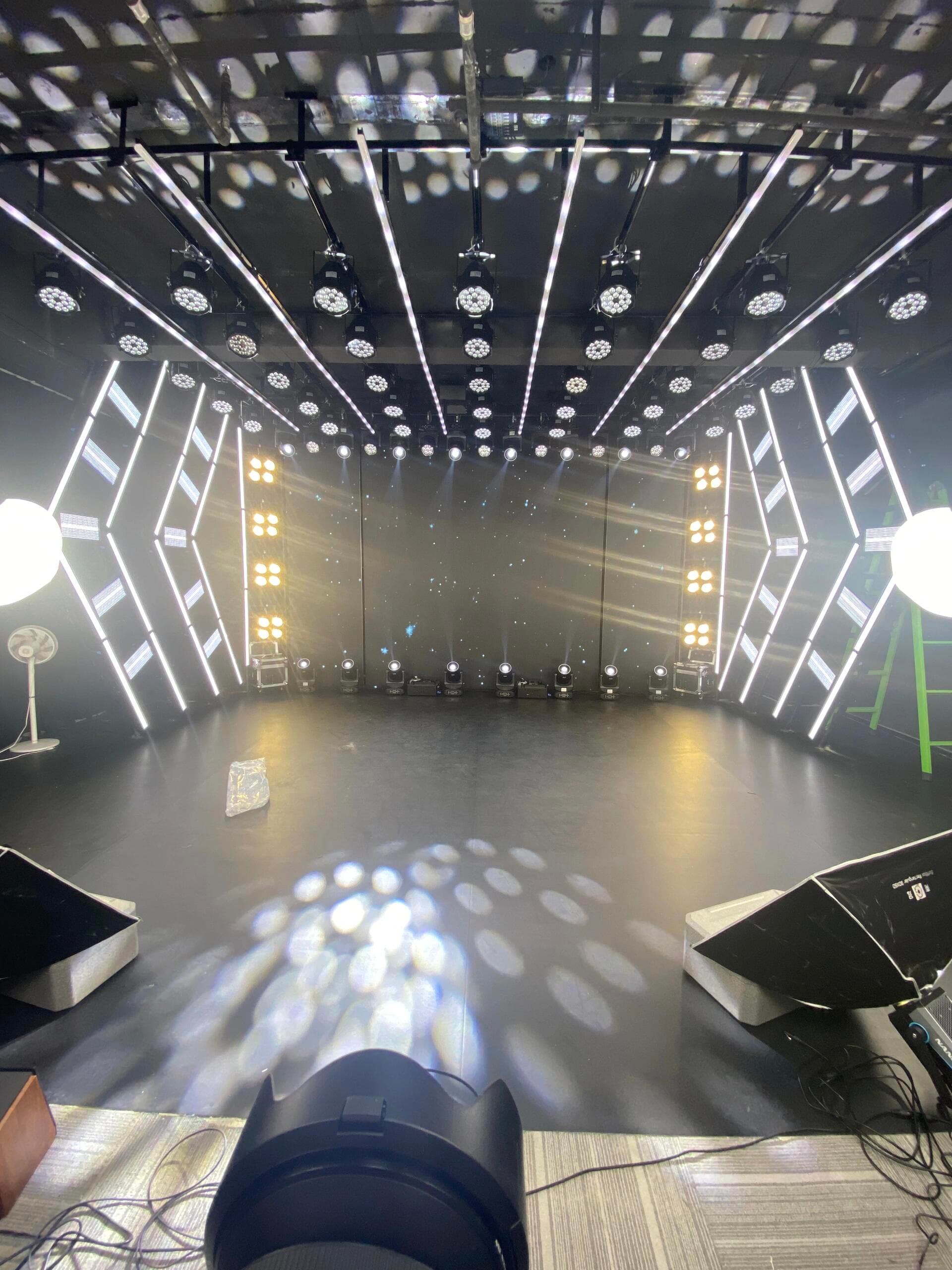 Camera position view of the full-scene broadcast lighting integration